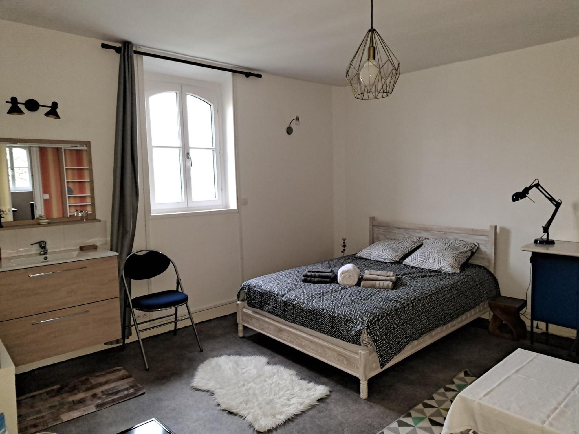 Les Chambres De Lucie-B&B - Petit Dej Inclus - Parking Prive - Proche Gare 베흑사이으 외부 사진